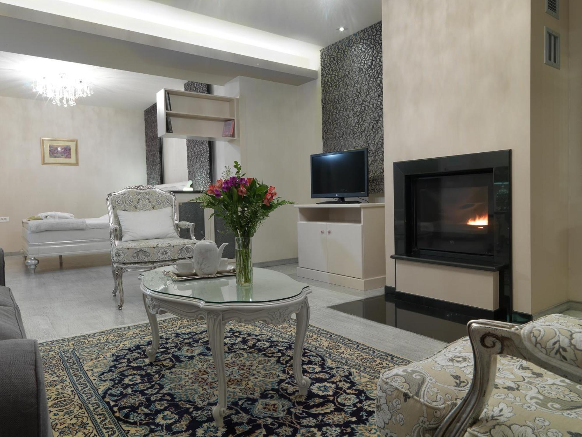Hondos Classic Hotel & Spa Nestani Стая снимка